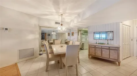 4825 Gulf Of Mexico Drive Longboat Key FL 34228
