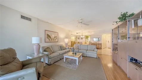 4825 Gulf Of Mexico Drive Longboat Key FL 34228