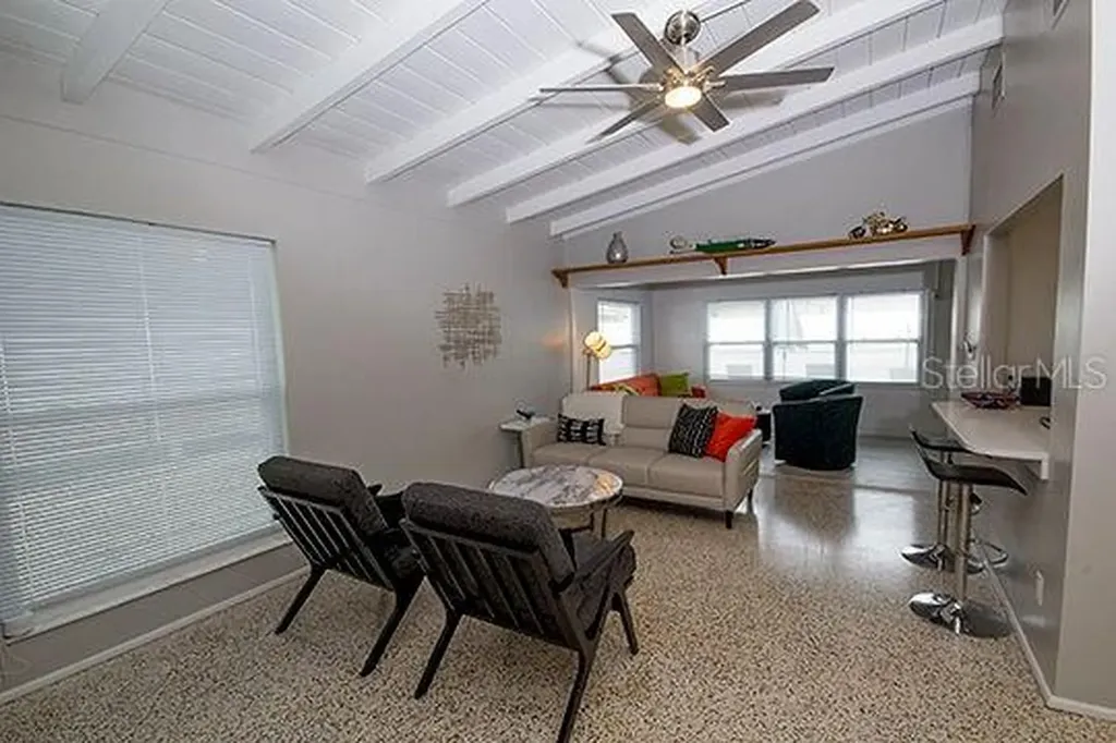 2832 Bay Street Sarasota FL 34237