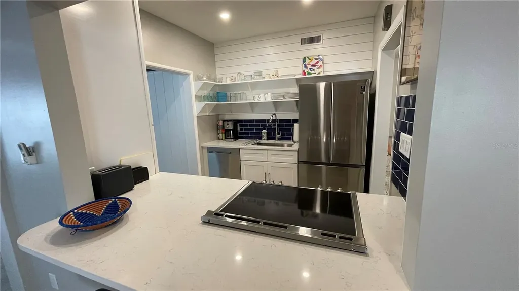 2832 Bay Street Sarasota FL 34237