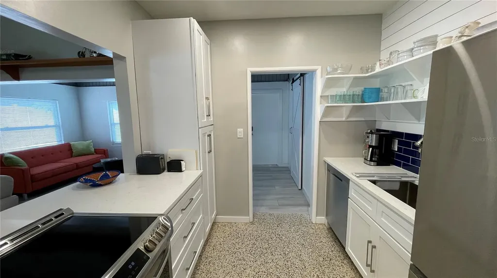2832 Bay Street Sarasota FL 34237