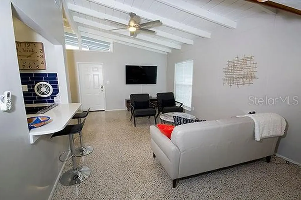 2832 Bay Street Sarasota FL 34237