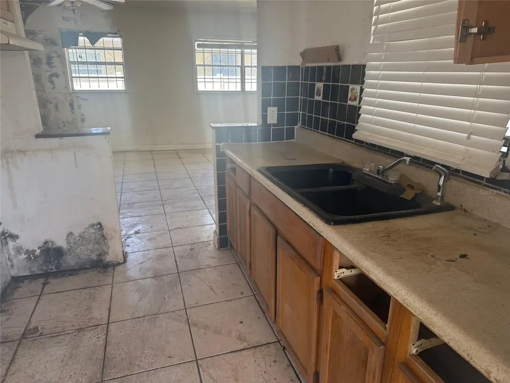 4522 Carter Street Orlando FL 32811