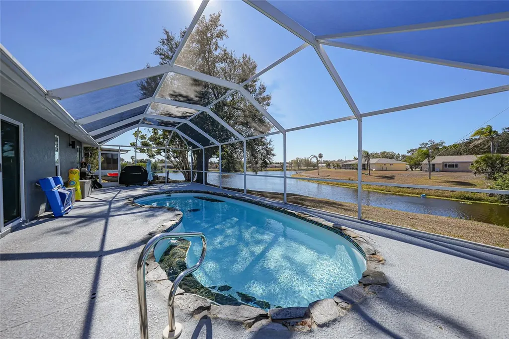 4053 Pinstar Terrace North Port FL 34287