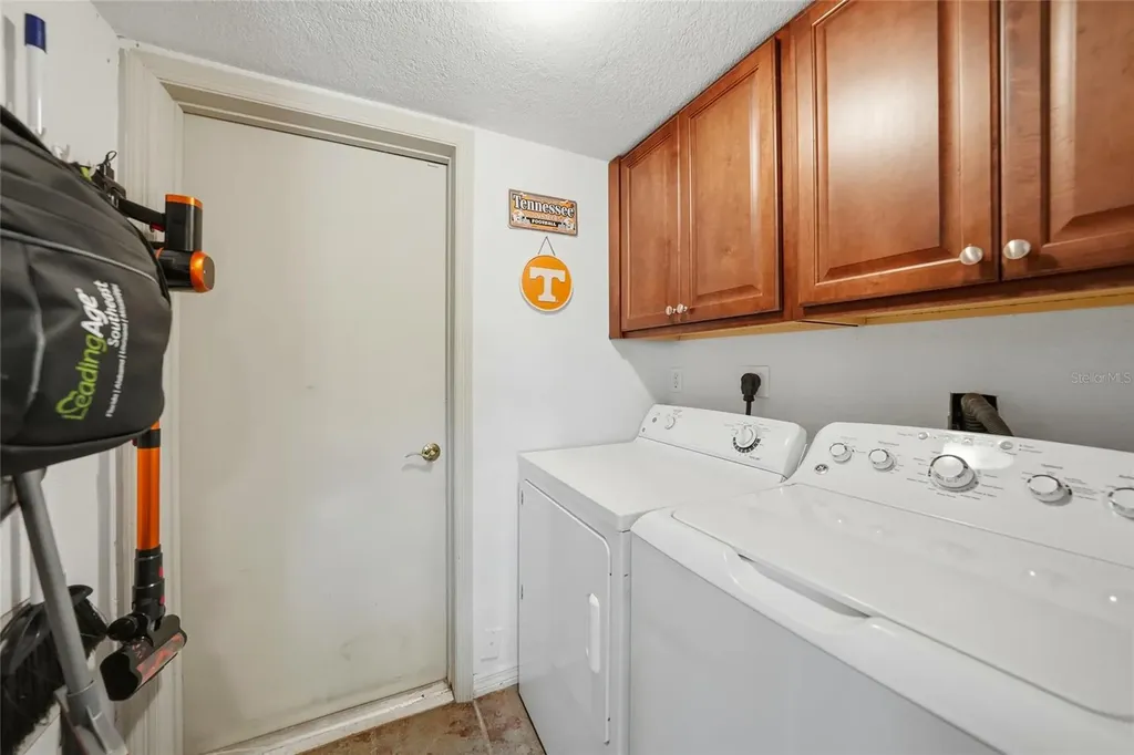 4053 Pinstar Terrace North Port FL 34287