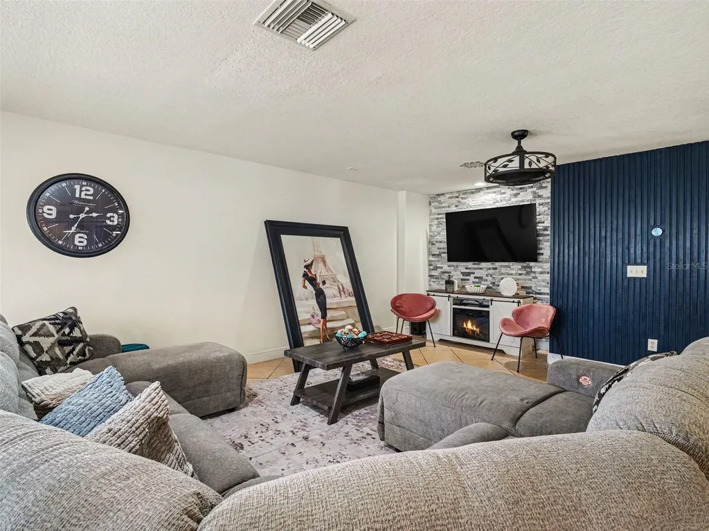 12123 Fern Blossom Drive Gibsonton FL 33534