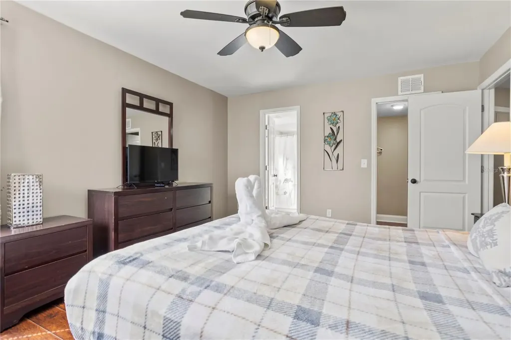 2749 N Poinciana Boulevard Kissimmee FL 34746