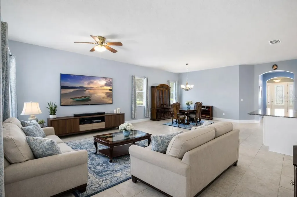 5212 Rosefinch Place Lithia FL 33547