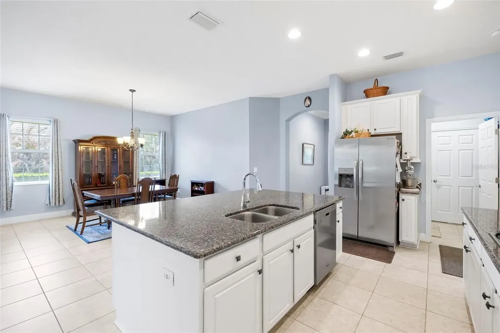 5212 Rosefinch Place Lithia FL 33547