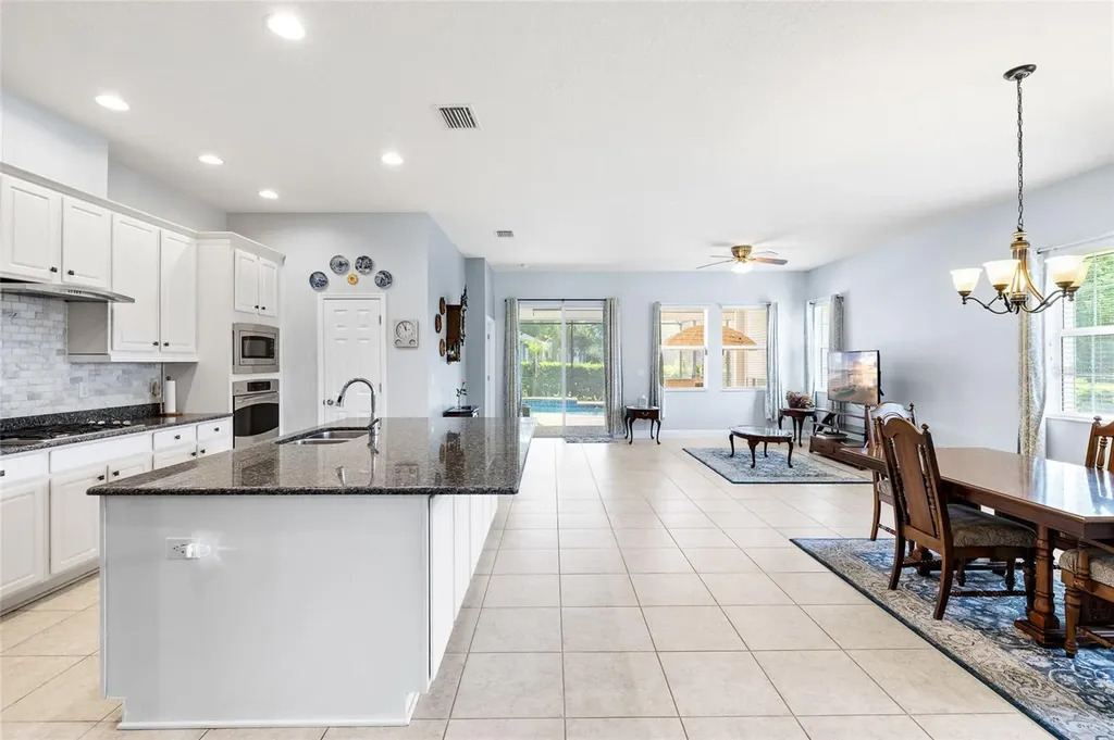 5212 Rosefinch Place Lithia FL 33547