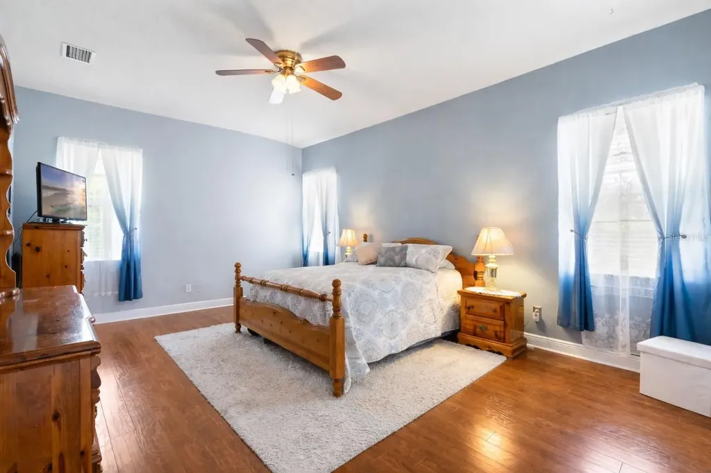 5212 Rosefinch Place Lithia FL 33547