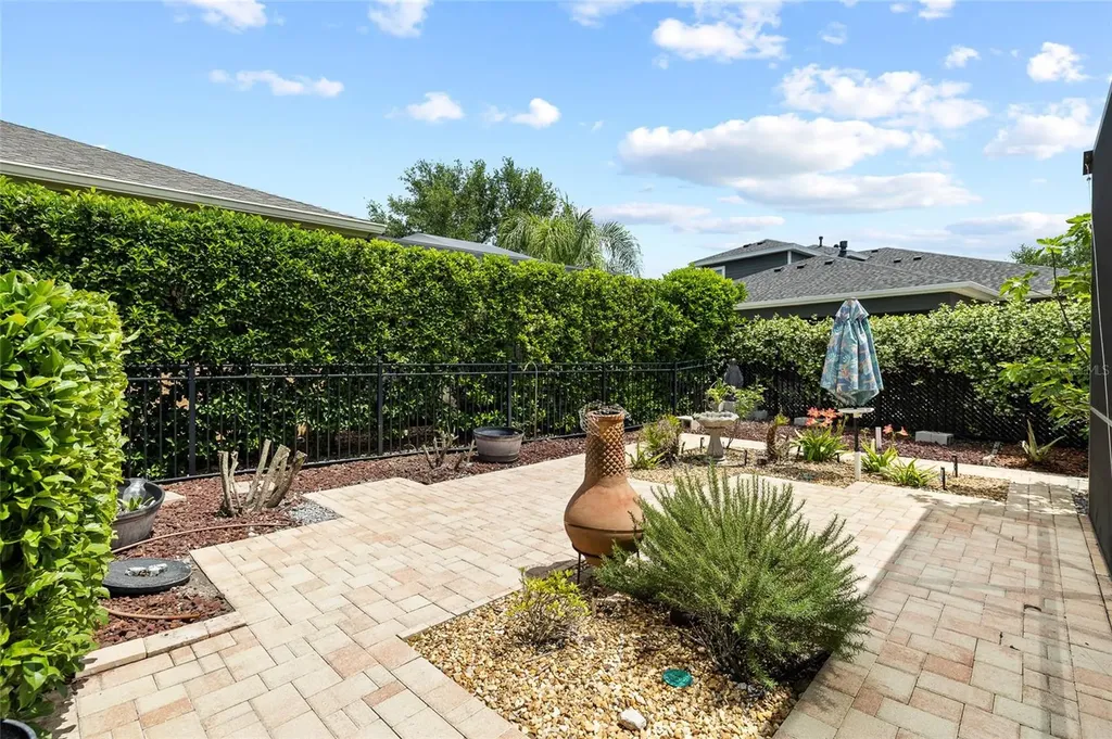 5212 Rosefinch Place Lithia FL 33547