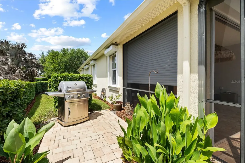 5212 Rosefinch Place Lithia FL 33547