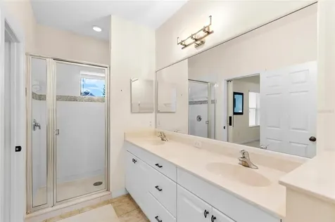 5608 Whitehead Street Bradenton FL 34203