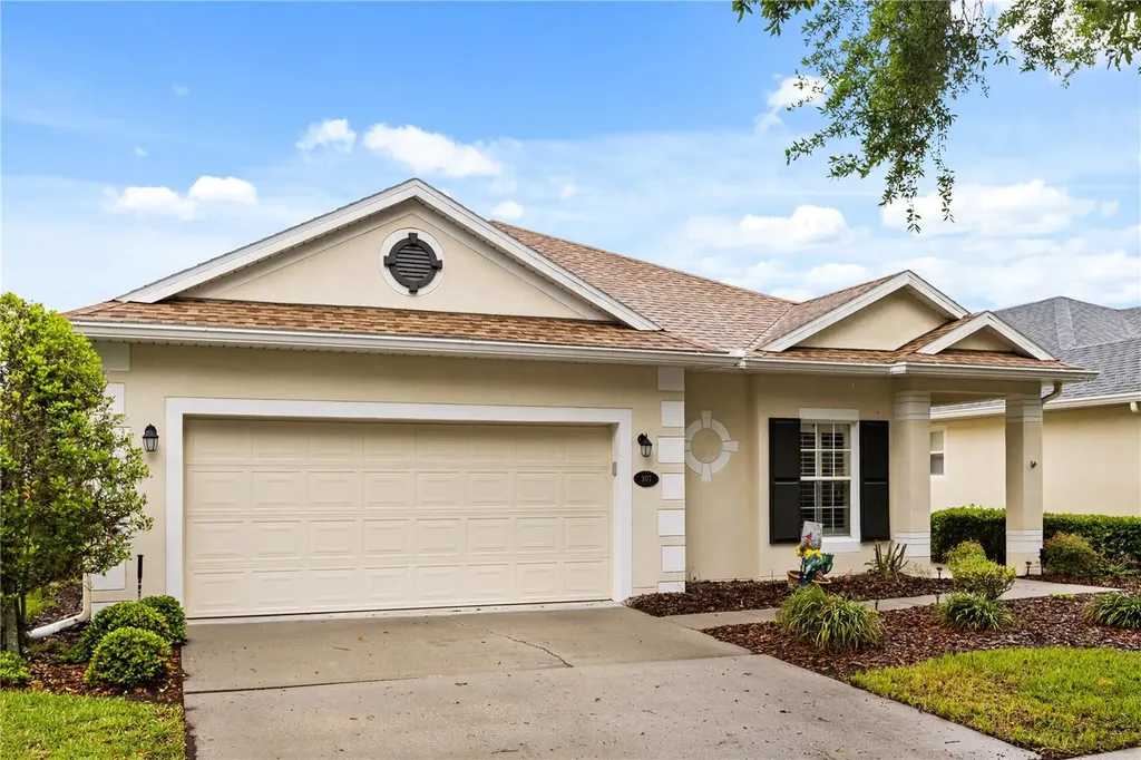 307 Heron Point Way Deland FL 32724