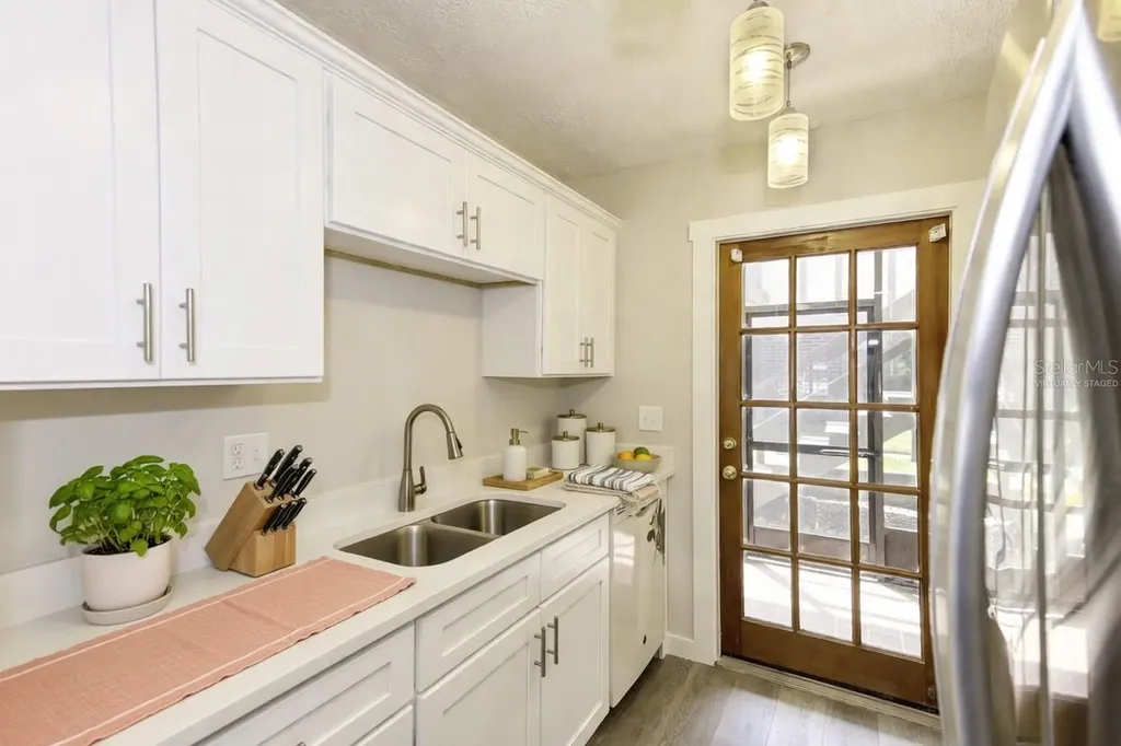 5441 Hansel Avenue Orlando FL 32809
