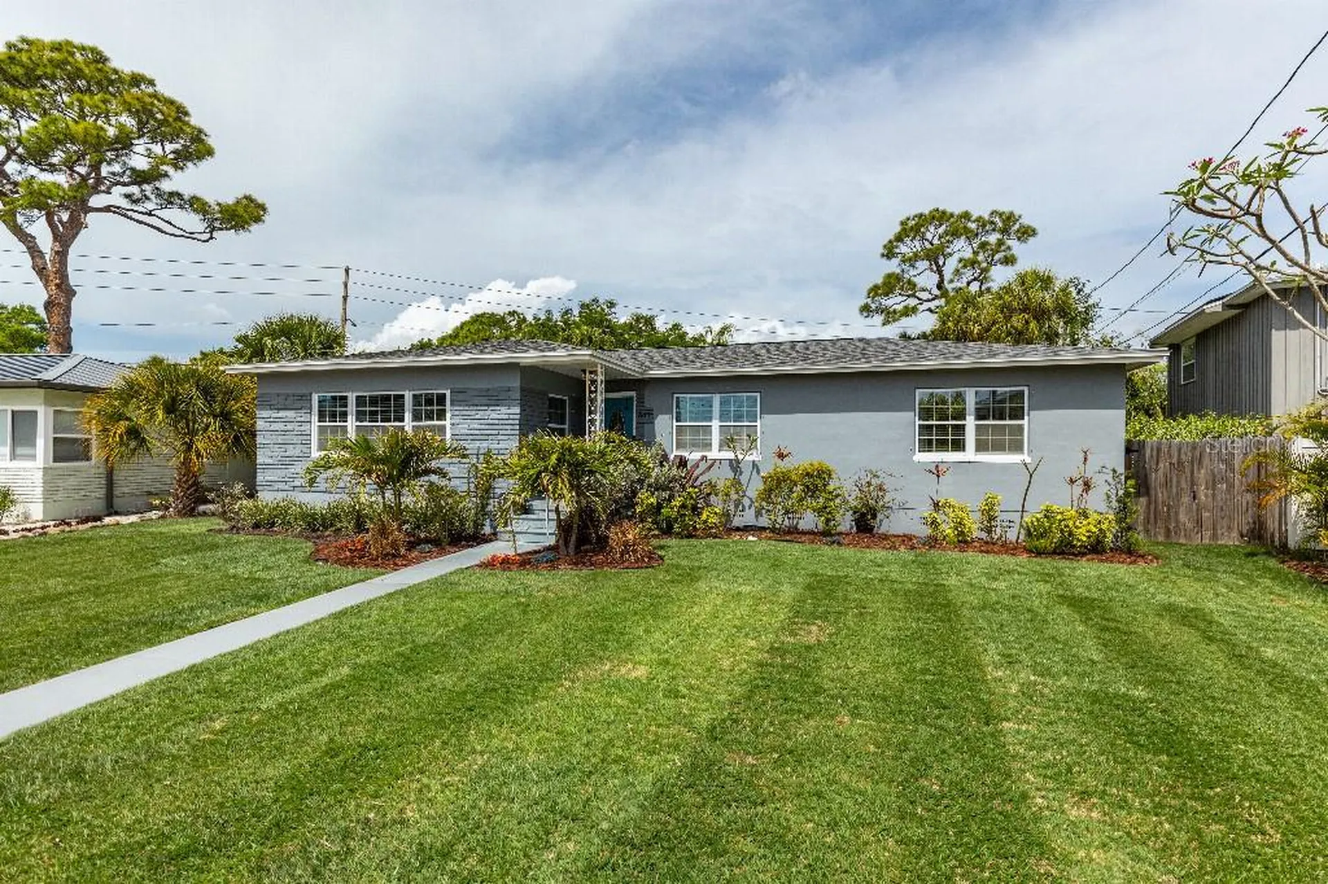 347 Ling A Mor Terrace S St Petersburg FL 33705
