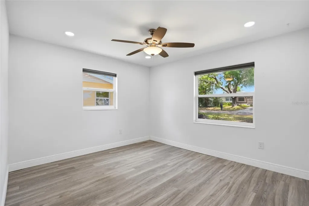 6526 43rd Avenue N Kenneth City FL 33709