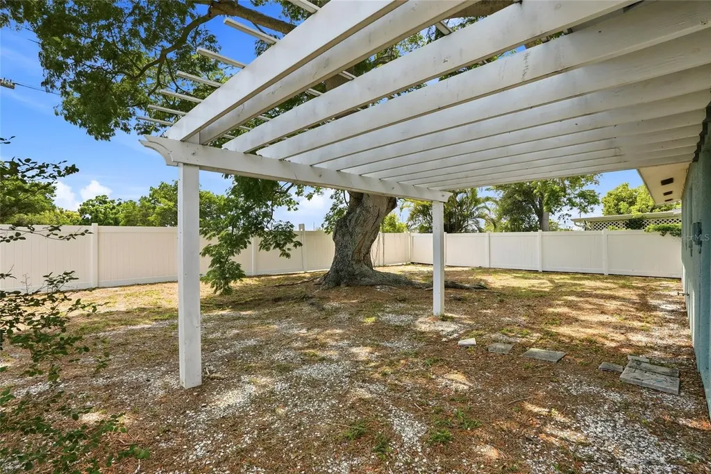 6526 43rd Avenue N Kenneth City FL 33709