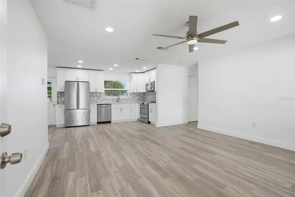 6526 43rd Avenue N Kenneth City FL 33709