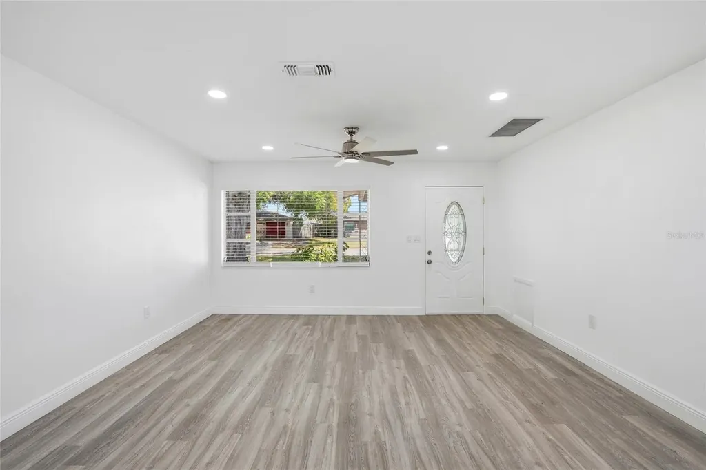 6526 43rd Avenue N Kenneth City FL 33709