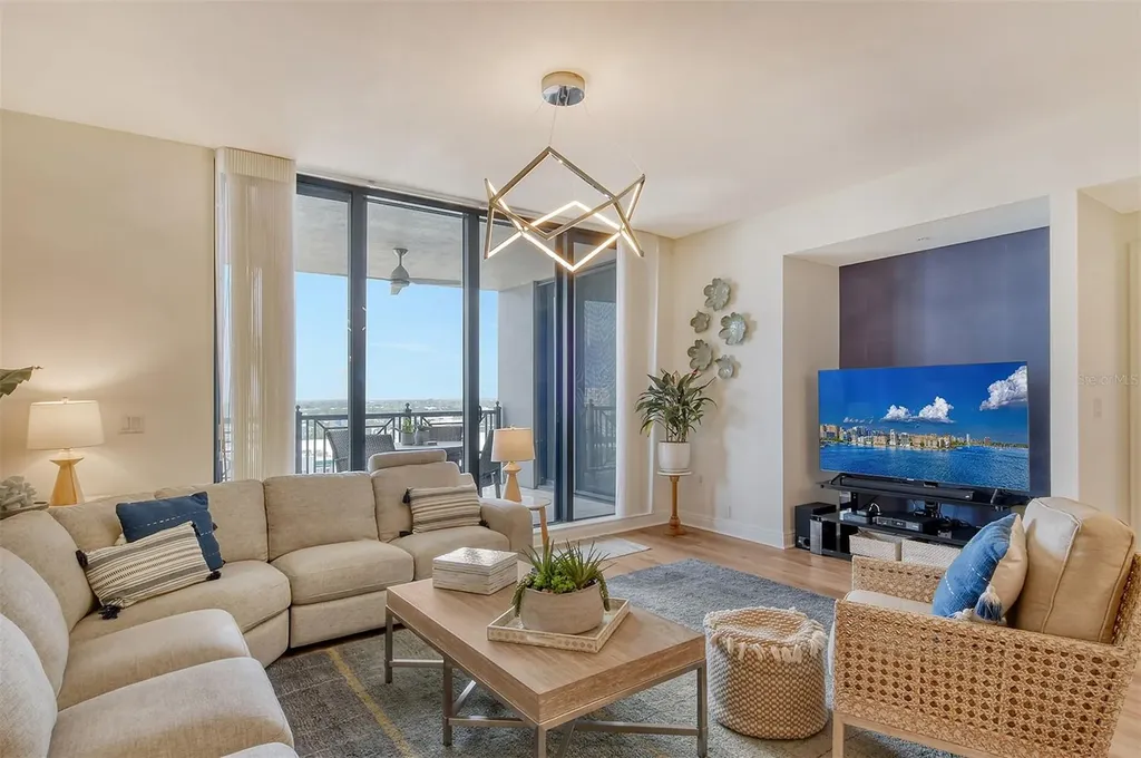 50 Central Avenue Sarasota FL 34236
