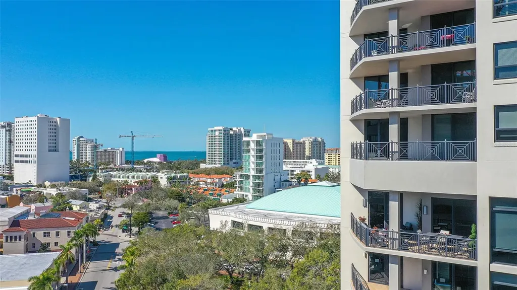 50 Central Avenue Sarasota FL 34236