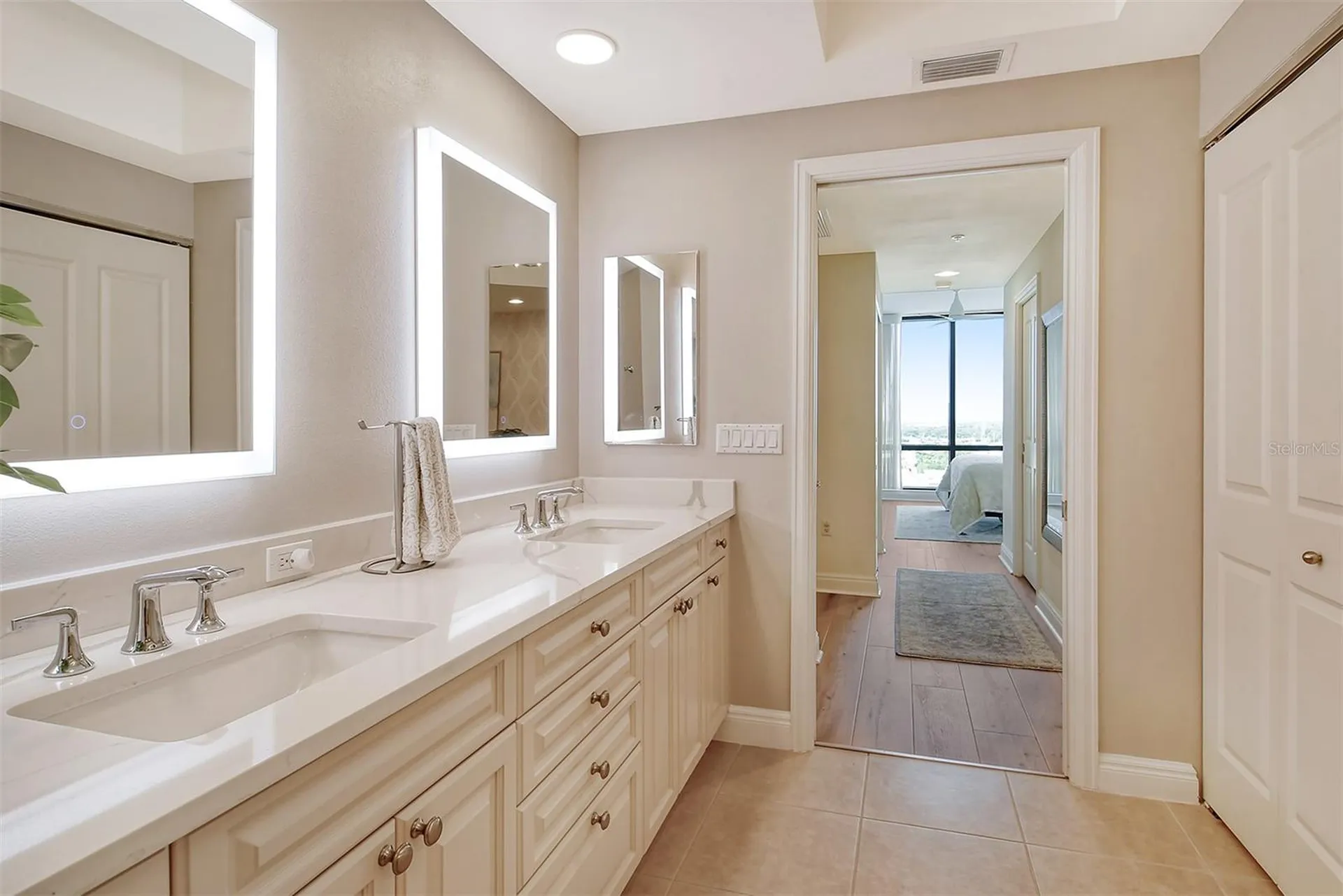 50 Central Avenue Sarasota FL 34236