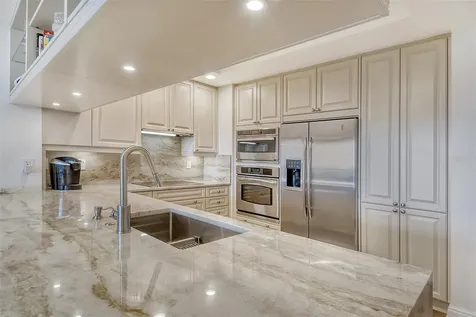 50 Central Avenue Sarasota FL 34236