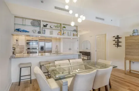 50 Central Avenue Sarasota FL 34236