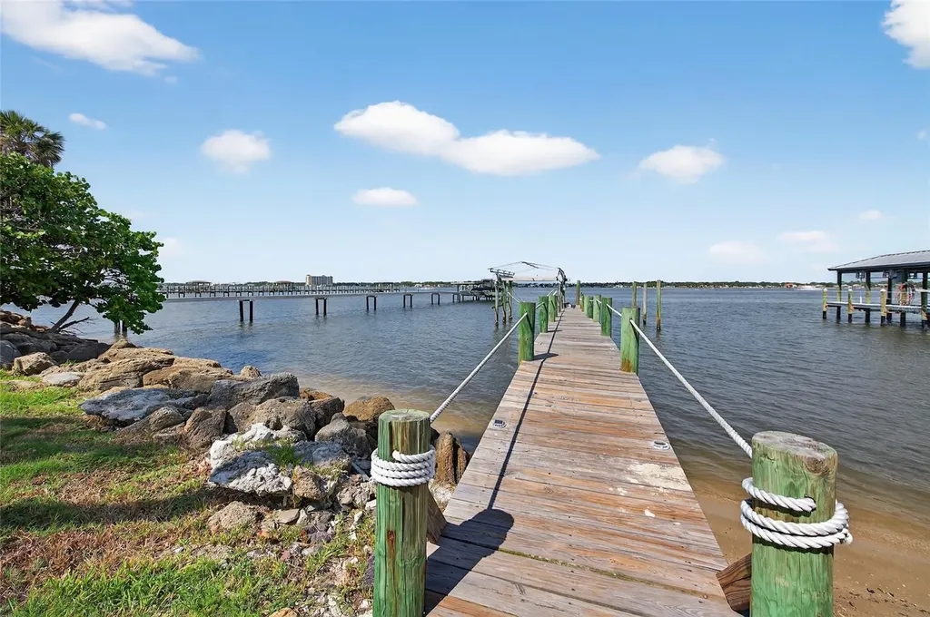 2904 S Peninsula Drive Daytona Beach Shores FL 32118