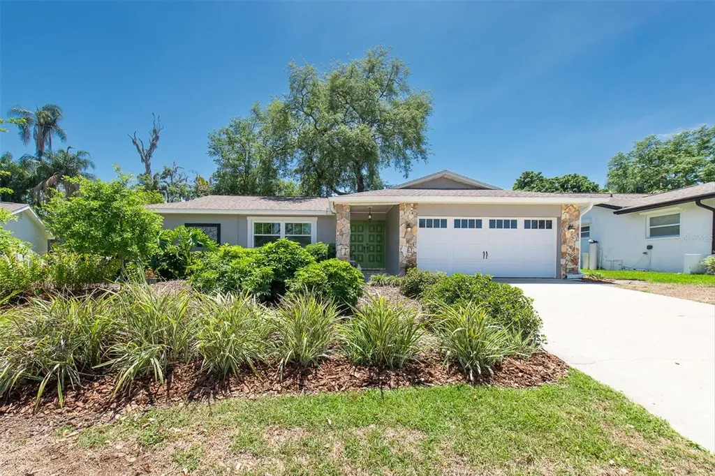 25 Harbor Woods Circle Safety Harbor FL 34695