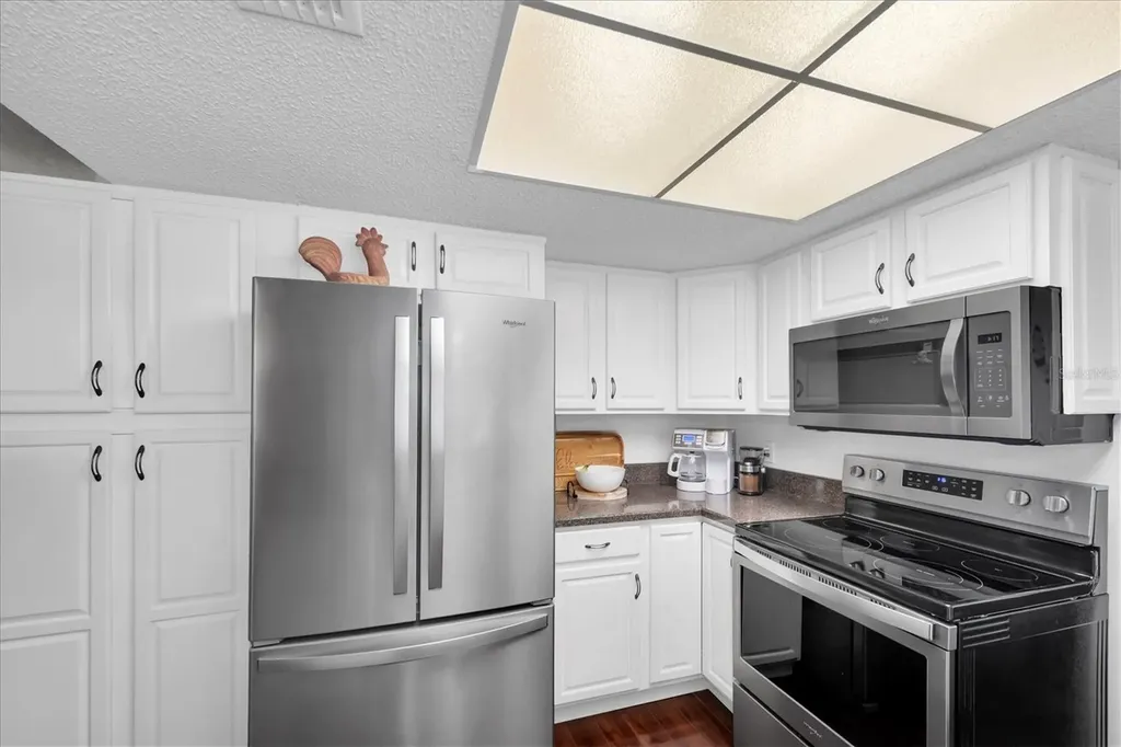 25 Harbor Woods Circle Safety Harbor FL 34695