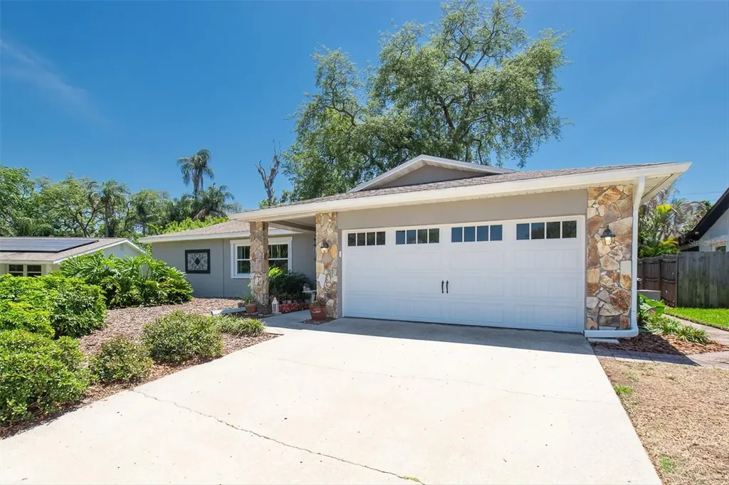 25 Harbor Woods Circle Safety Harbor FL 34695