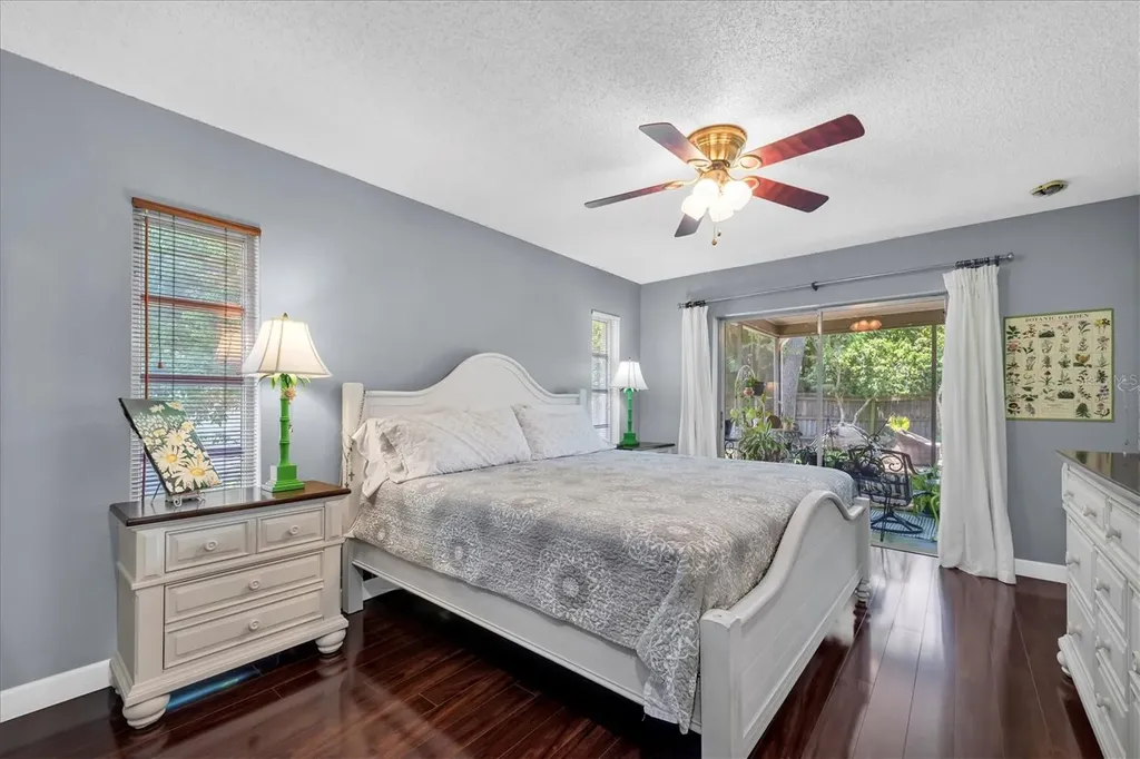25 Harbor Woods Circle Safety Harbor FL 34695