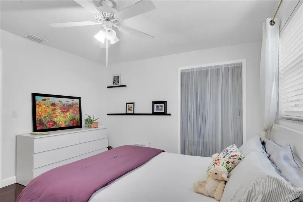 25 Harbor Woods Circle Safety Harbor FL 34695