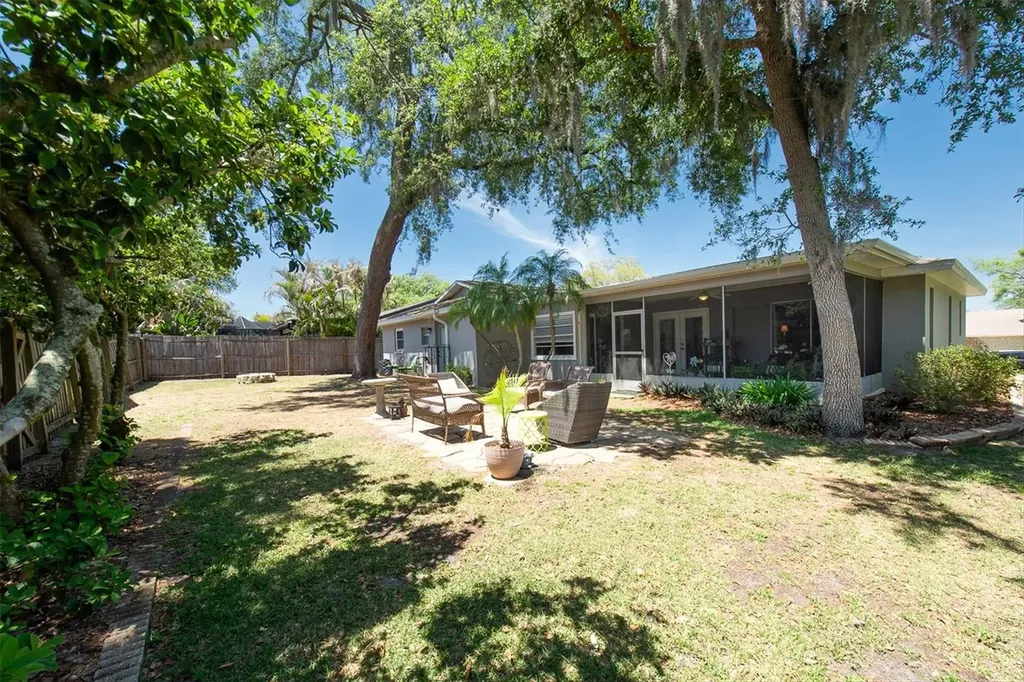 25 Harbor Woods Circle Safety Harbor FL 34695