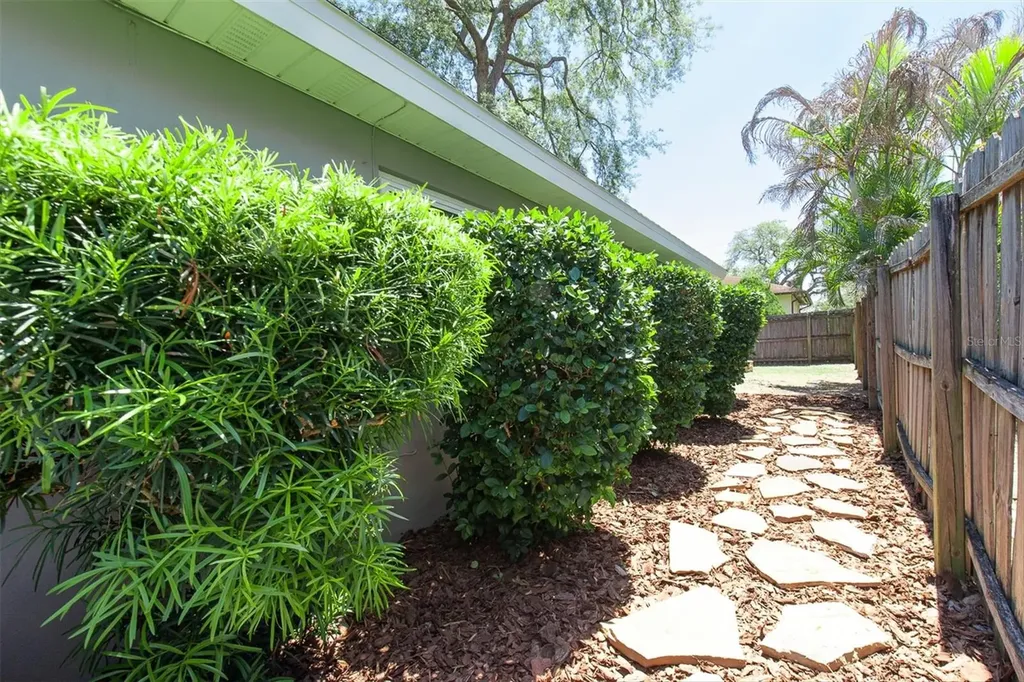 25 Harbor Woods Circle Safety Harbor FL 34695