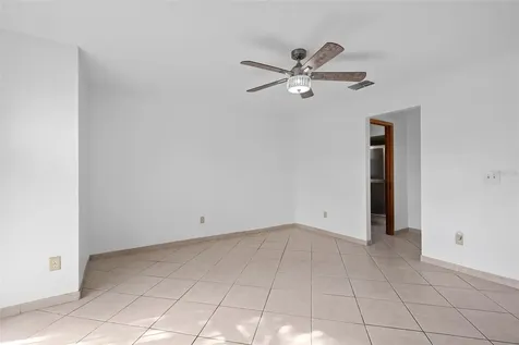 413 S Cumberland Avenue Ocoee FL 34761