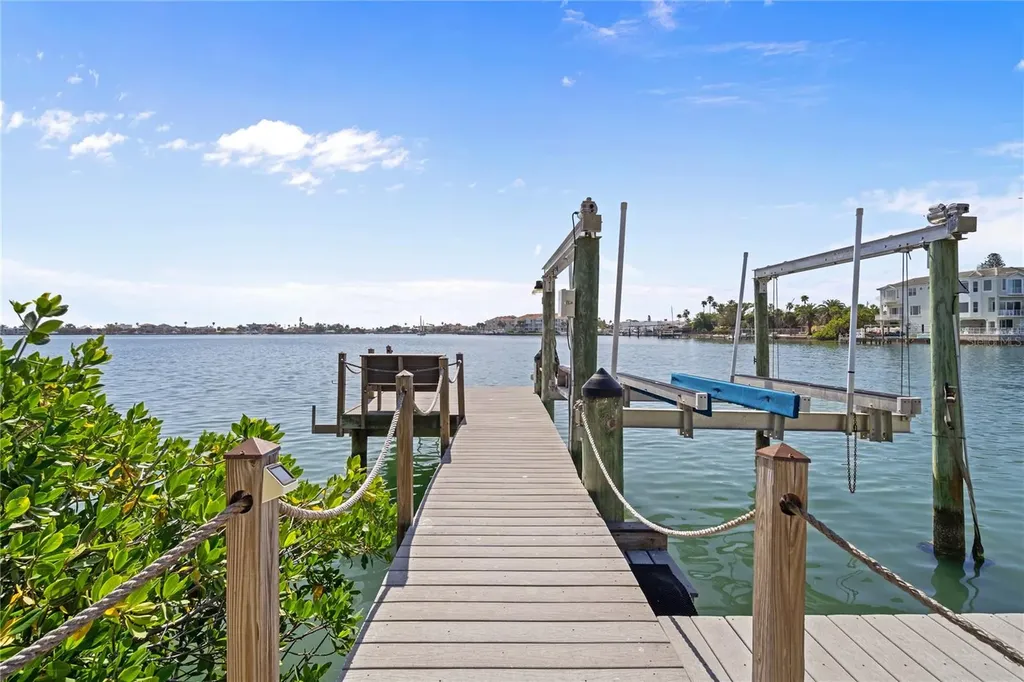 151 Punta Vista Drive St Pete Beach FL 33706