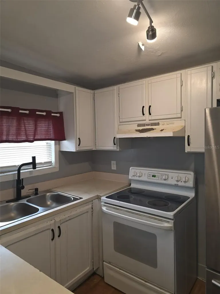 3022 Deleuil Avenue Tampa FL 33610