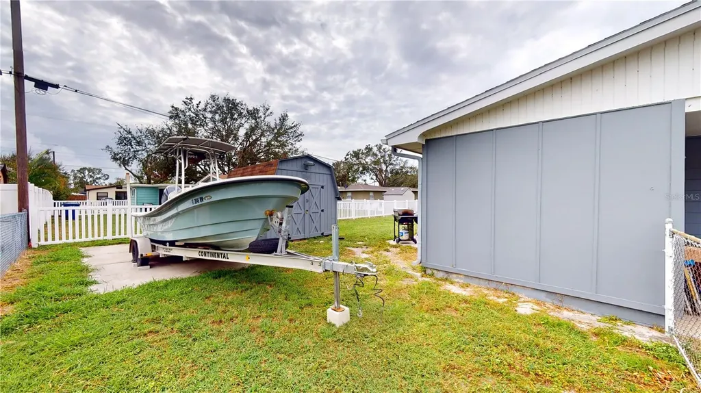 4728 W Bay Avenue Tampa FL 33616