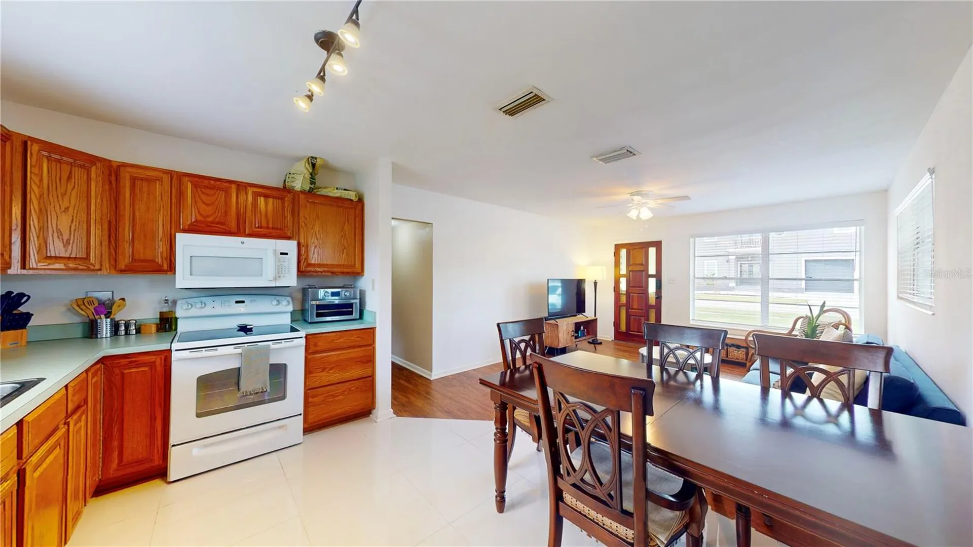 4728 W Bay Avenue Tampa FL 33616