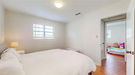 4728 W Bay Avenue Tampa FL 33616