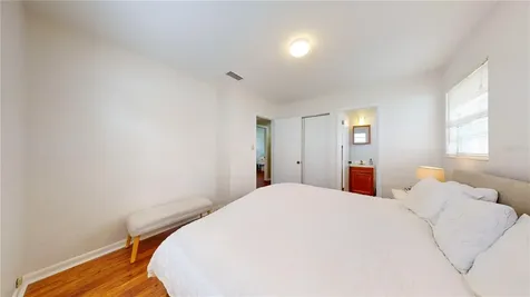 4728 W Bay Avenue Tampa FL 33616