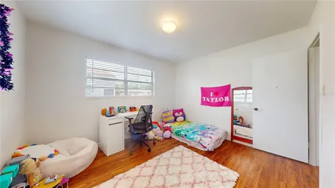 4728 W Bay Avenue Tampa FL 33616