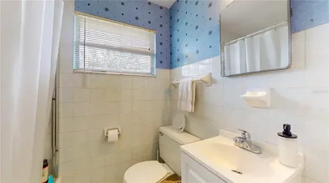 4728 W Bay Avenue Tampa FL 33616
