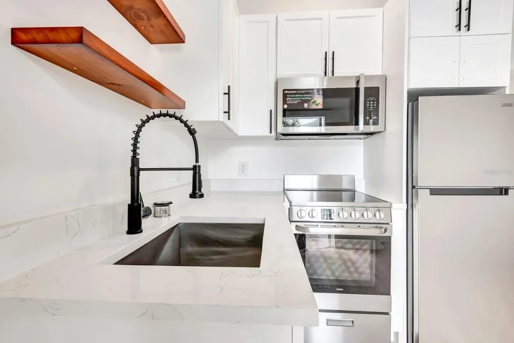 1508 27 Avenue N St Petersburg FL 33704