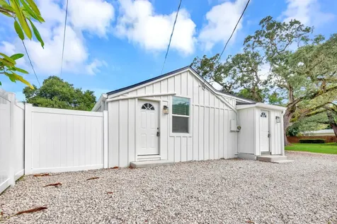 1508 27 Avenue N St Petersburg FL 33704