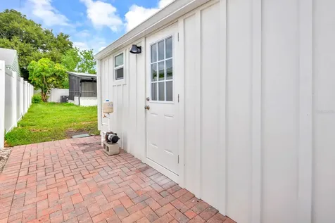 1508 27 Avenue N St Petersburg FL 33704